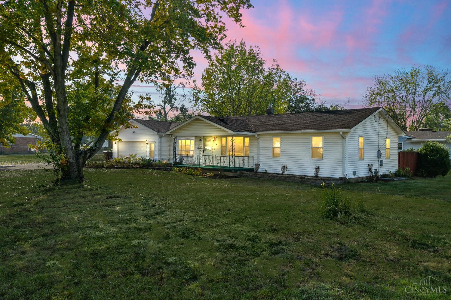 5575 Fairview Drive Property Photo 1