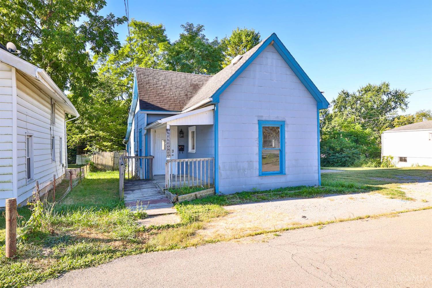 S 21 Buckles Avenue Property Photo 1