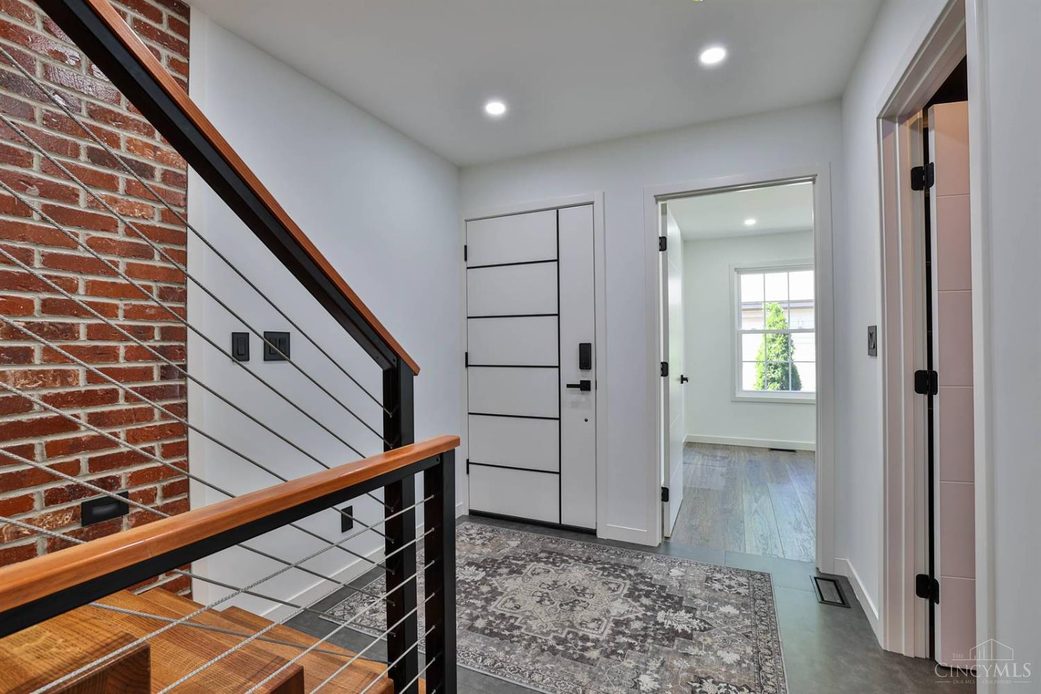 10555 Montgomery Road Property Photo 5