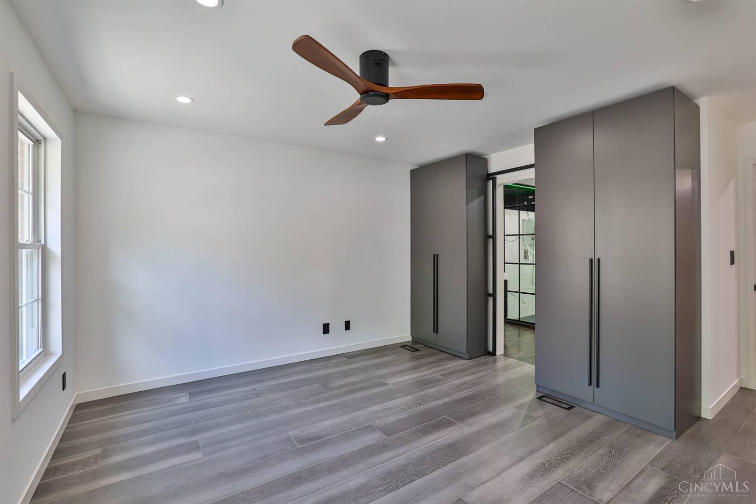 10555 Montgomery Road Property Photo 19