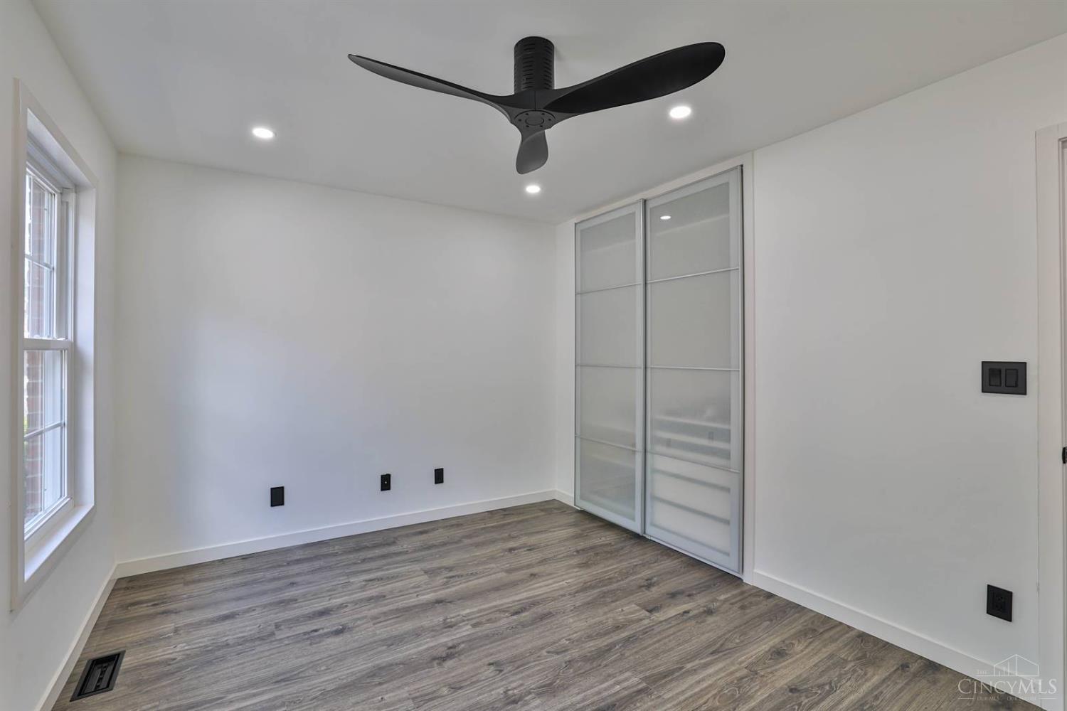 10555 Montgomery Road Property Photo 25