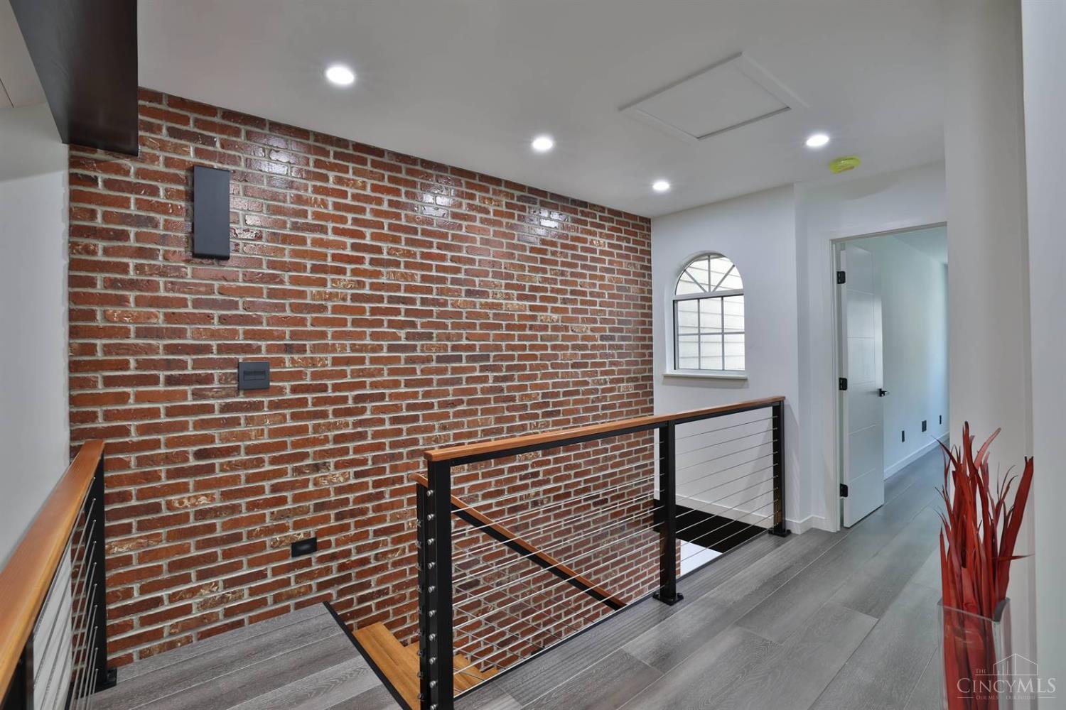 10555 Montgomery Road Property Photo 27
