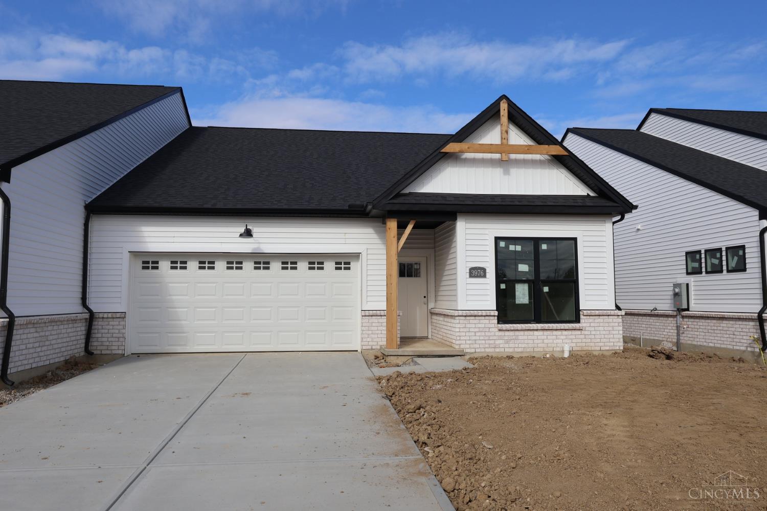 3976 Olinger Lane Property Photo 1