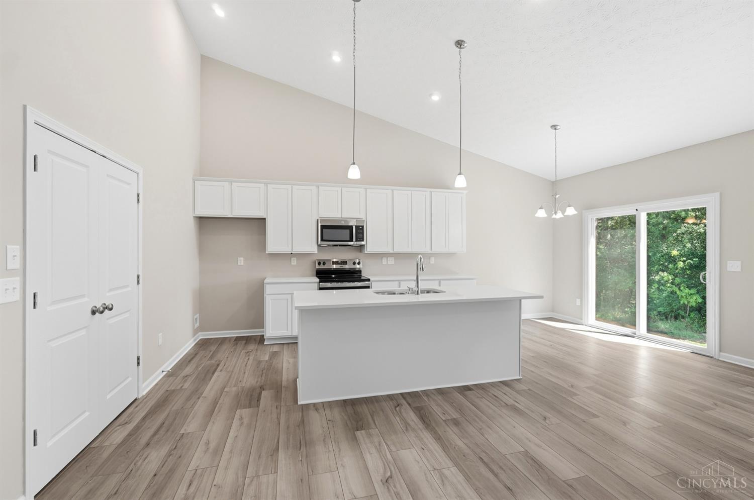 1255 Eagle Boulevard Property Photo 10