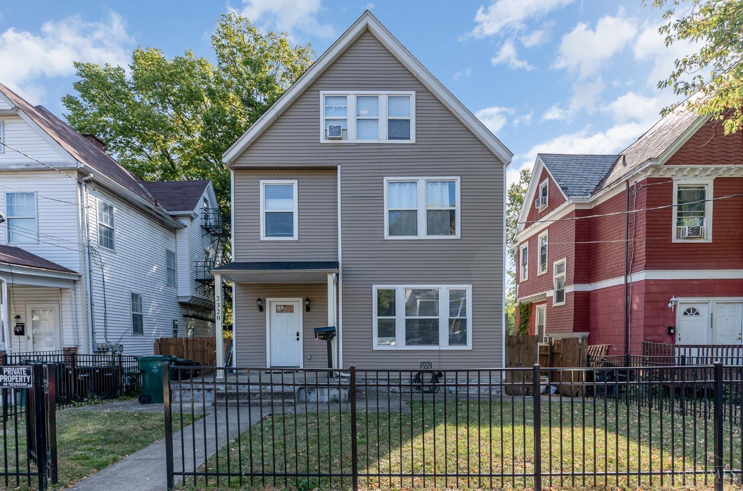 2320 Maplewood Avenue Property Photo 1