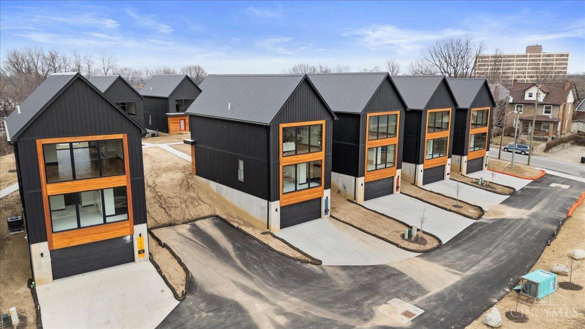 3549 Eden Avenue Property Photo 2