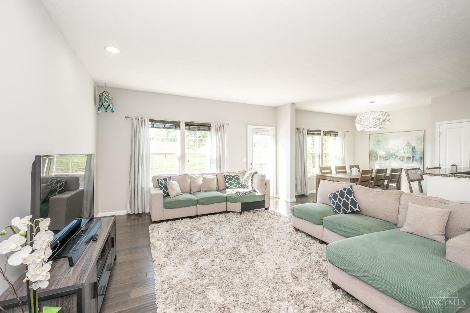 3333 Crescent Falls Way Property Photo 7