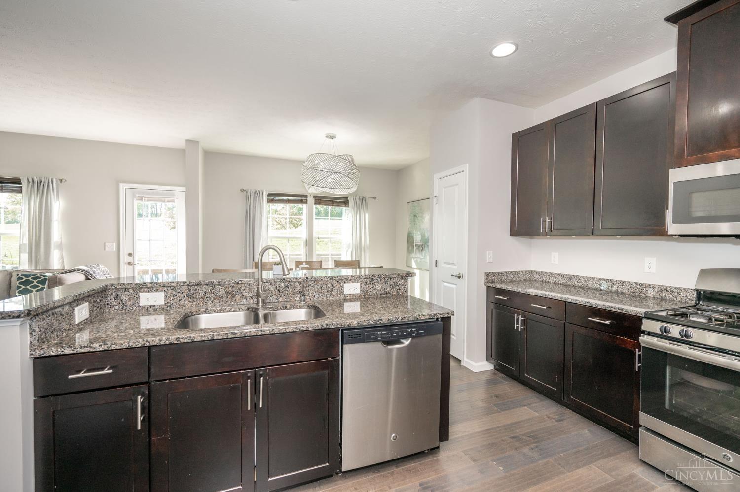 3333 Crescent Falls Way Property Photo 17