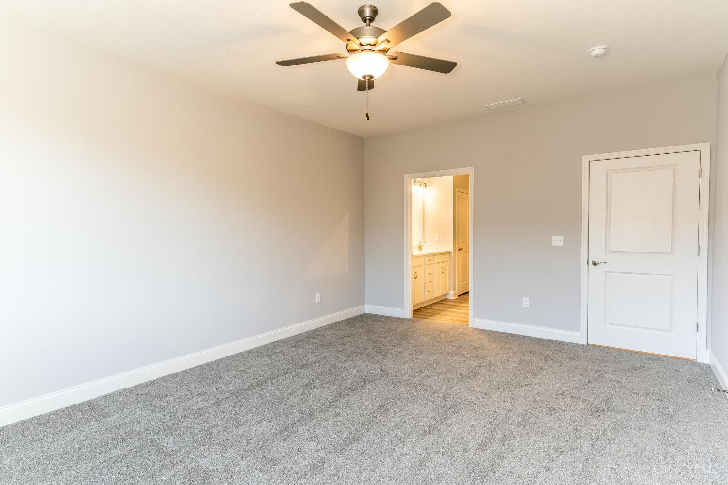 3269 Thoroughbred Drive Property Photo 15