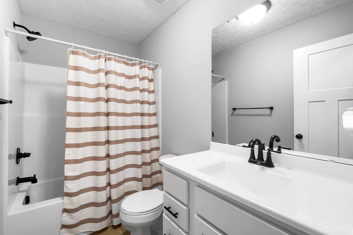 108 Brookshire Way Property Photo 37