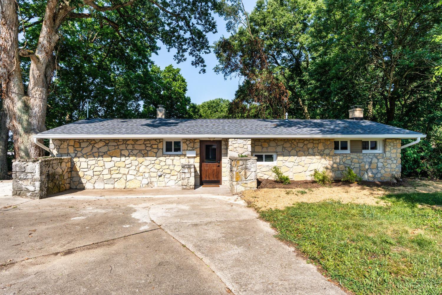 3345 River Road Property Photo 1