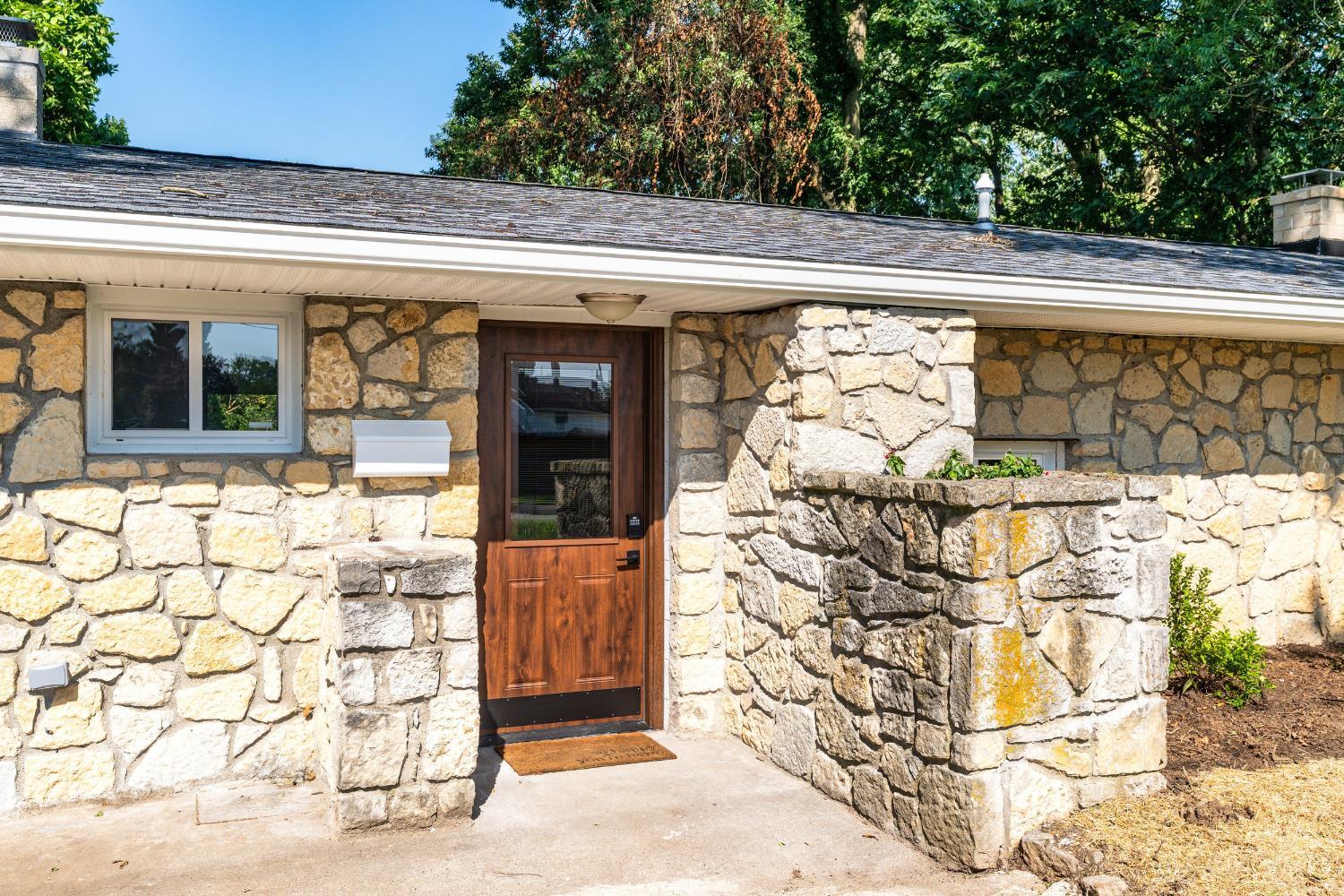 3345 River Road Property Photo 2