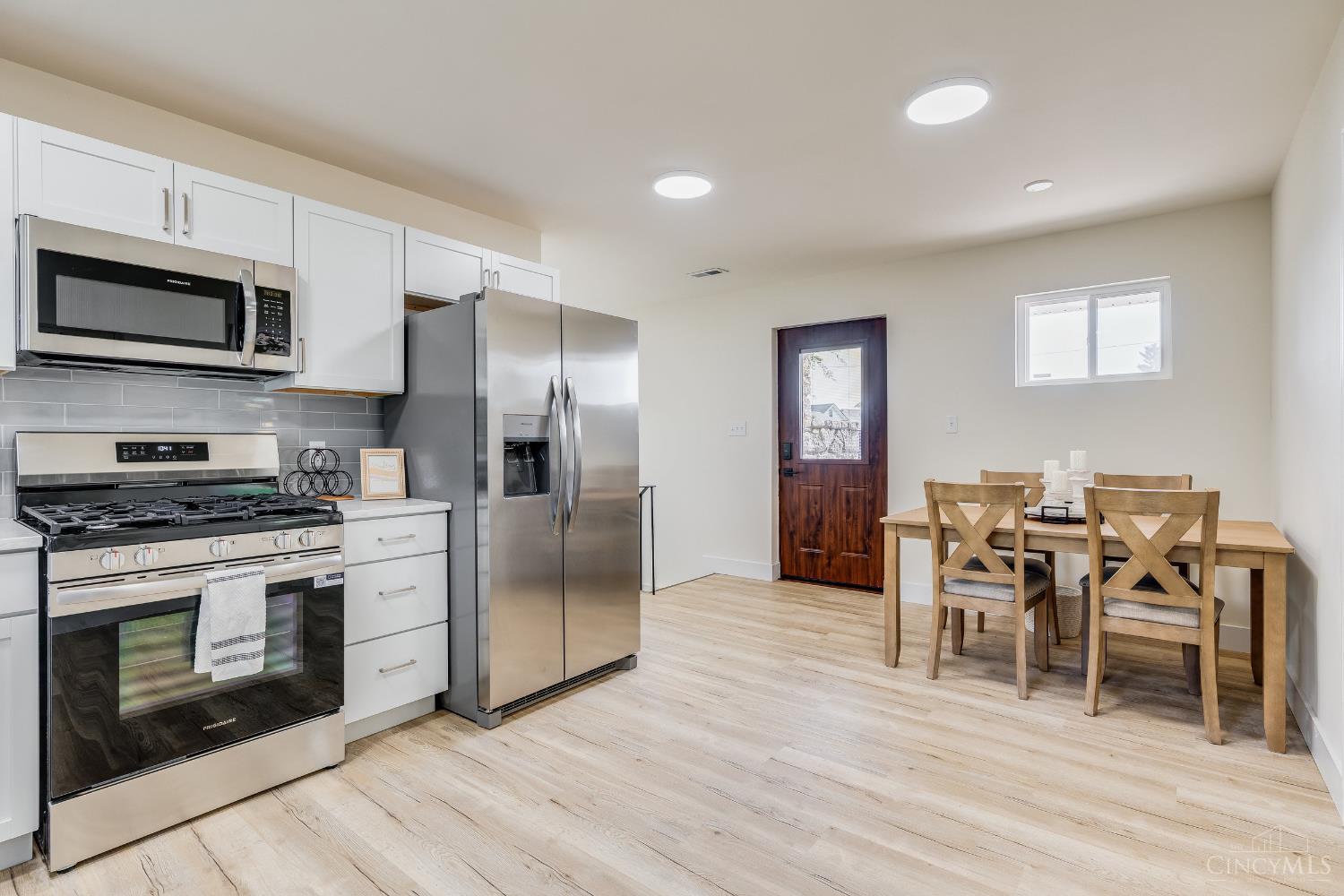 3345 River Road Property Photo 6