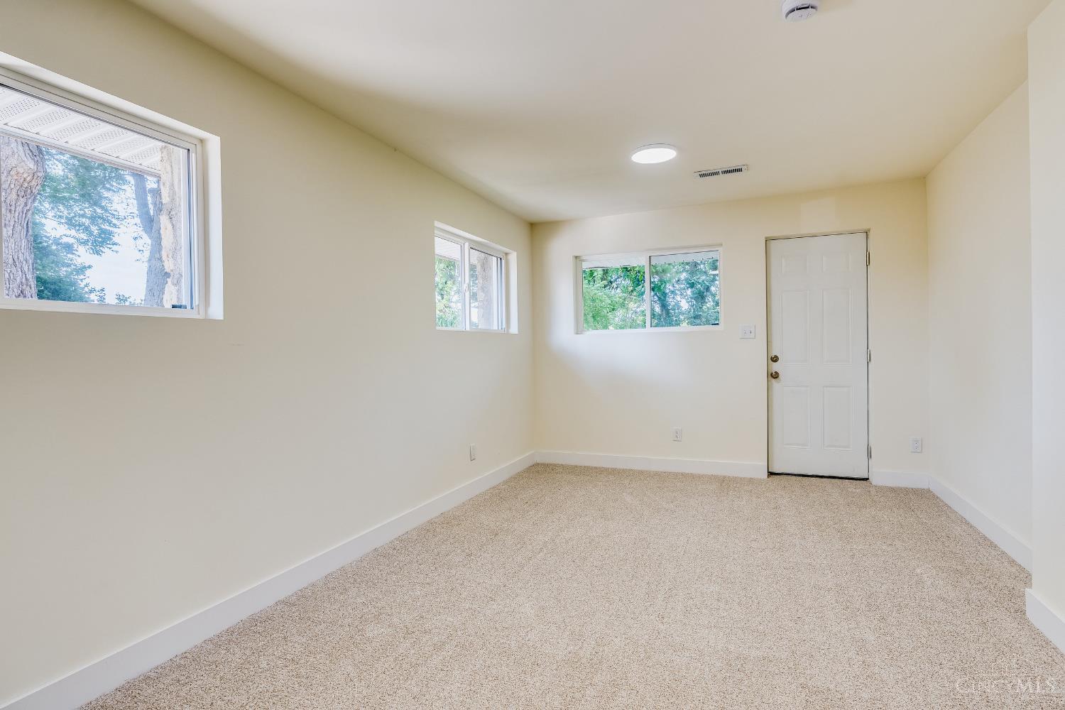 3345 River Road Property Photo 13