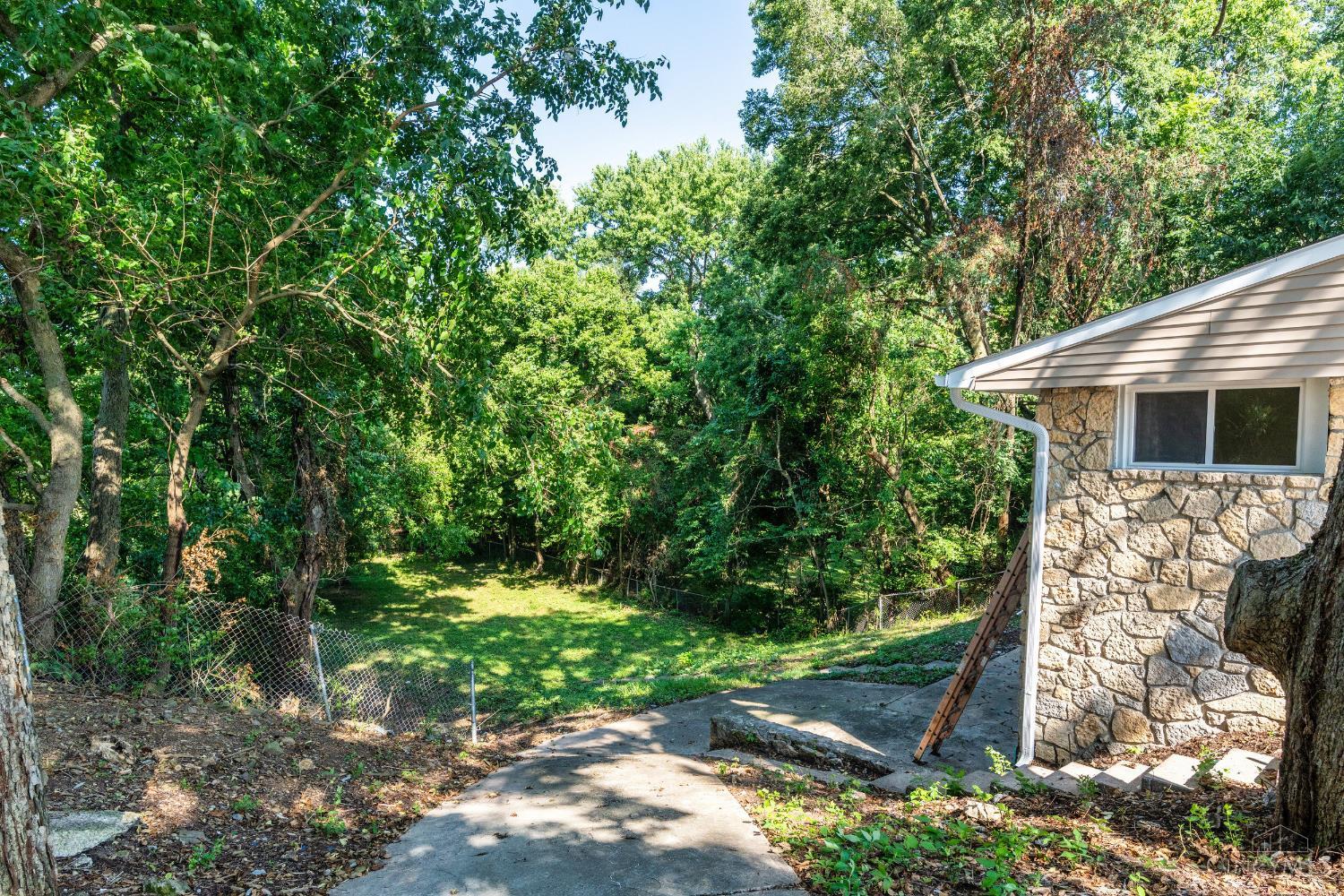 3345 River Road Property Photo 23