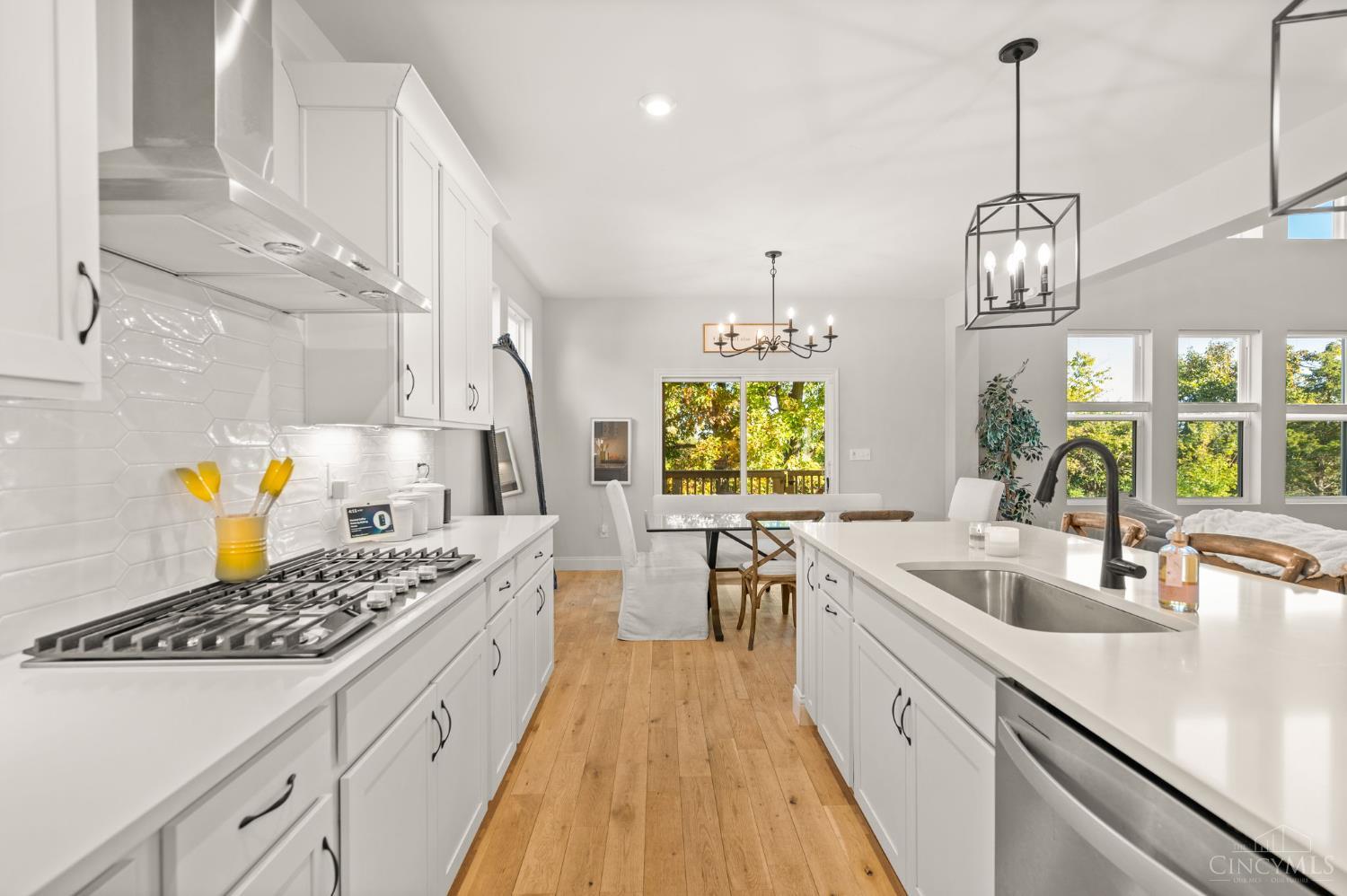 5289 Brougham Lane Property Photo 7