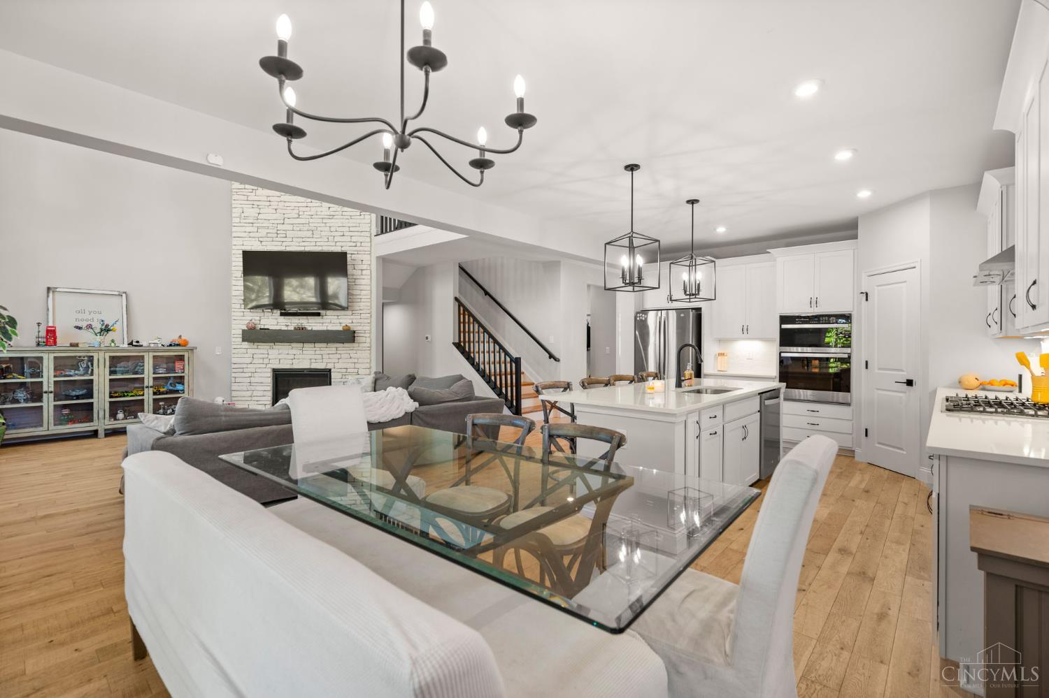 5289 Brougham Lane Property Photo 9