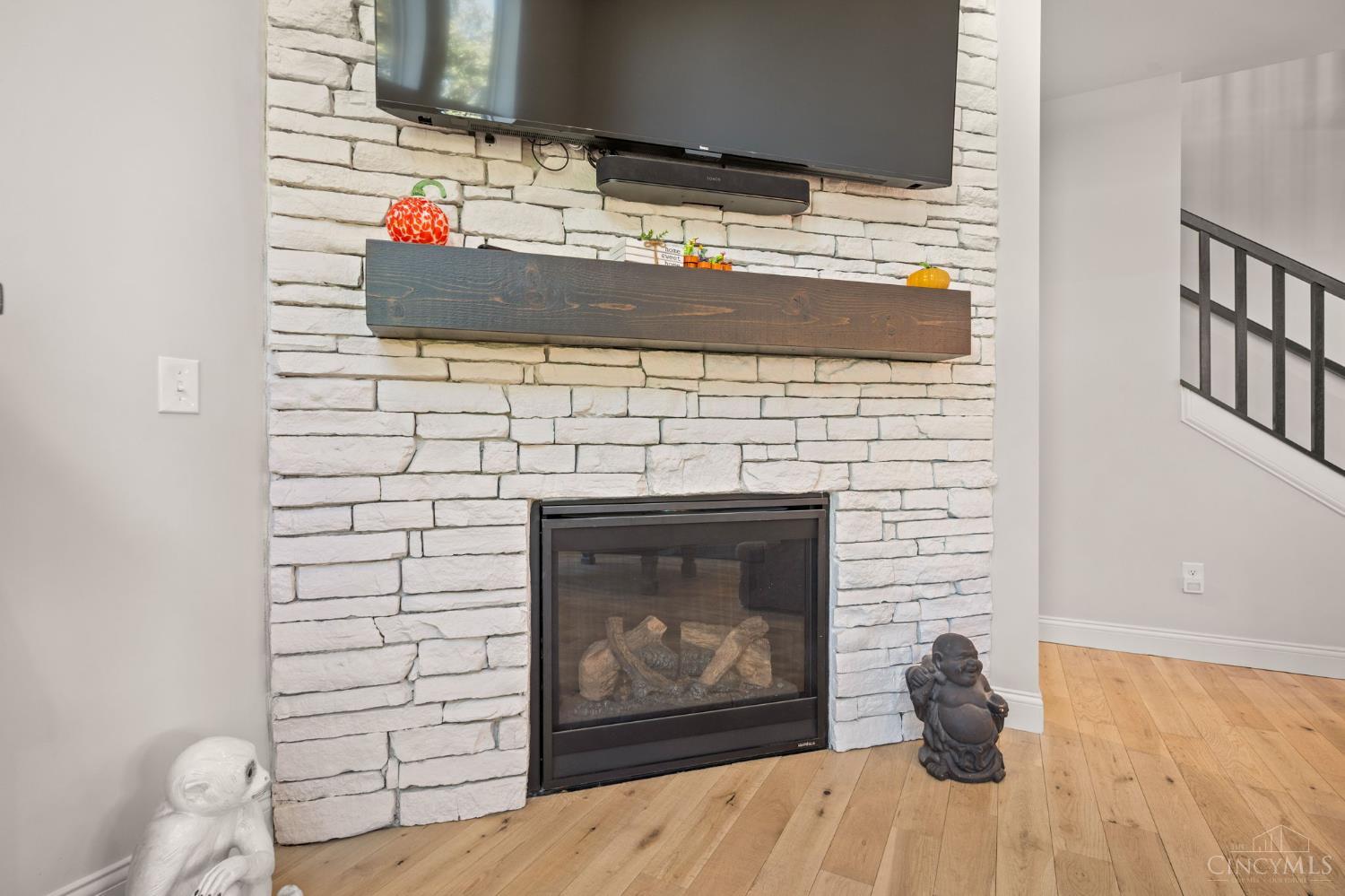 5289 Brougham Lane Property Photo 12