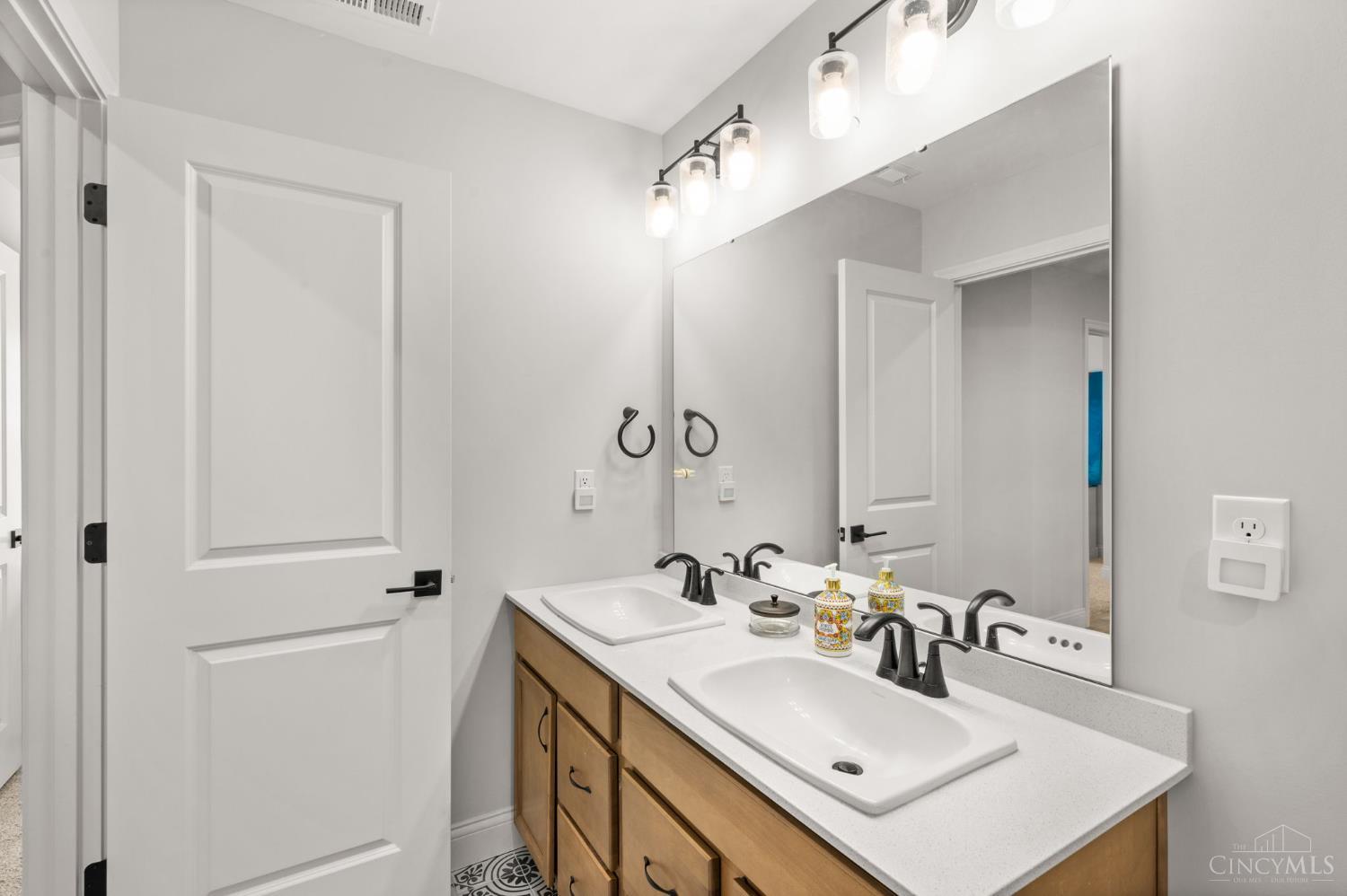 5289 Brougham Lane Property Photo 24