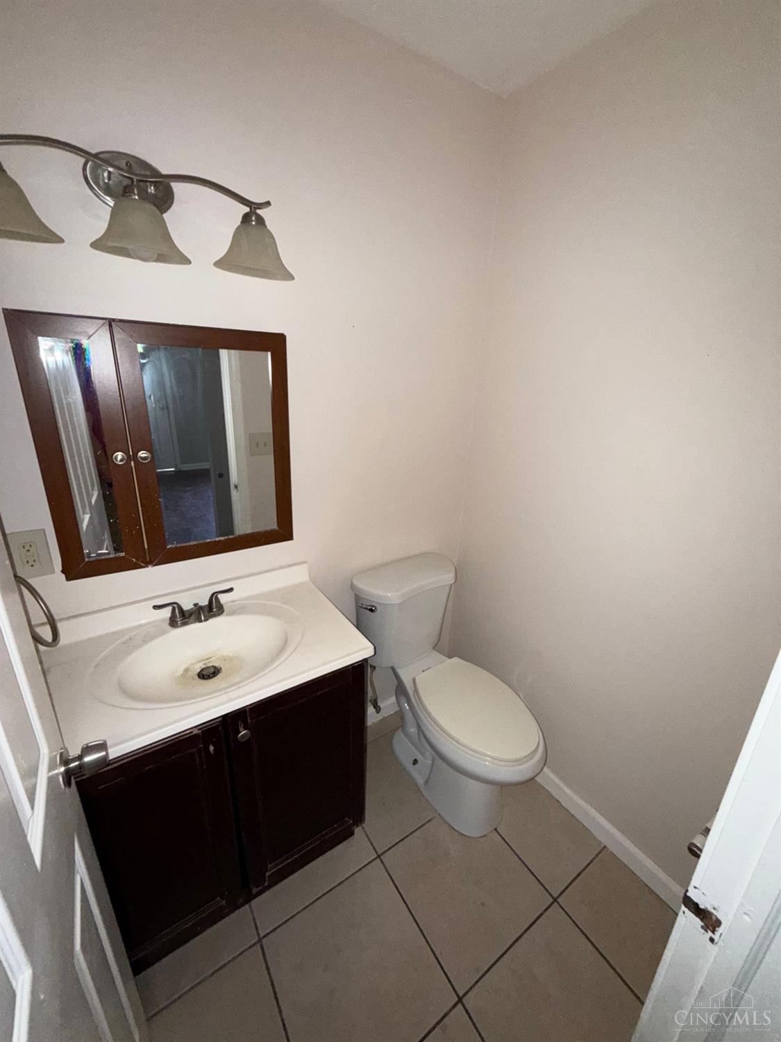E 87 State Road Property Photo 10
