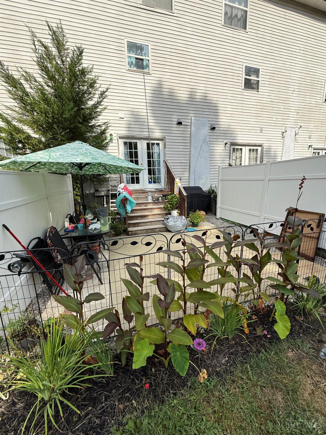 E 87 State Road Property Photo 13