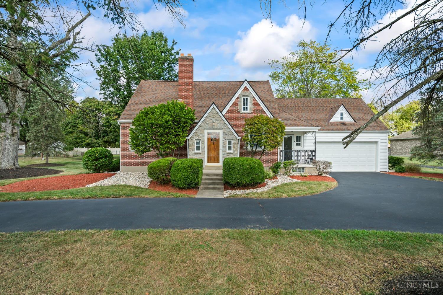 5794 River Road Property Photo 1