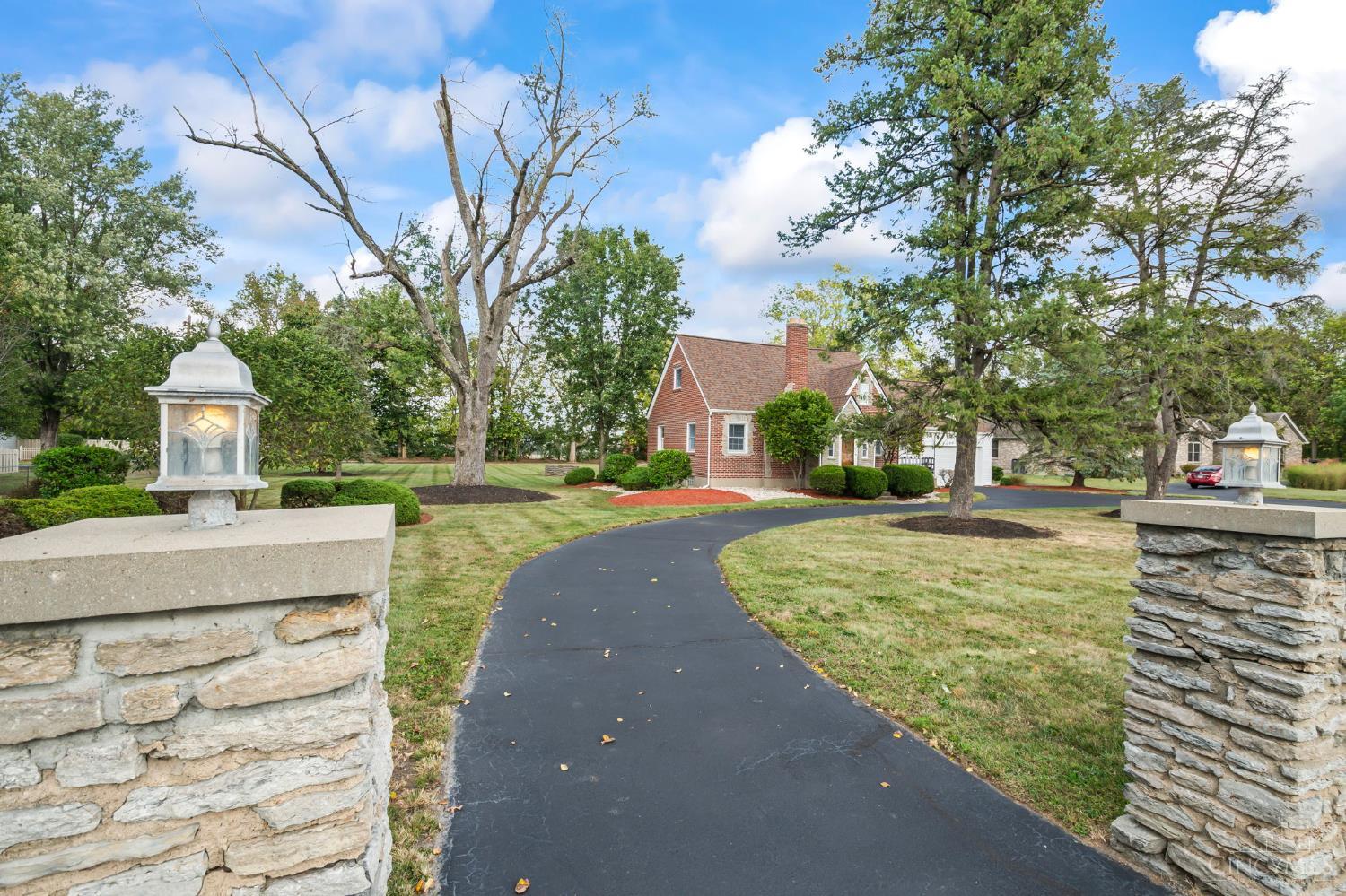 5794 River Road Property Photo 3