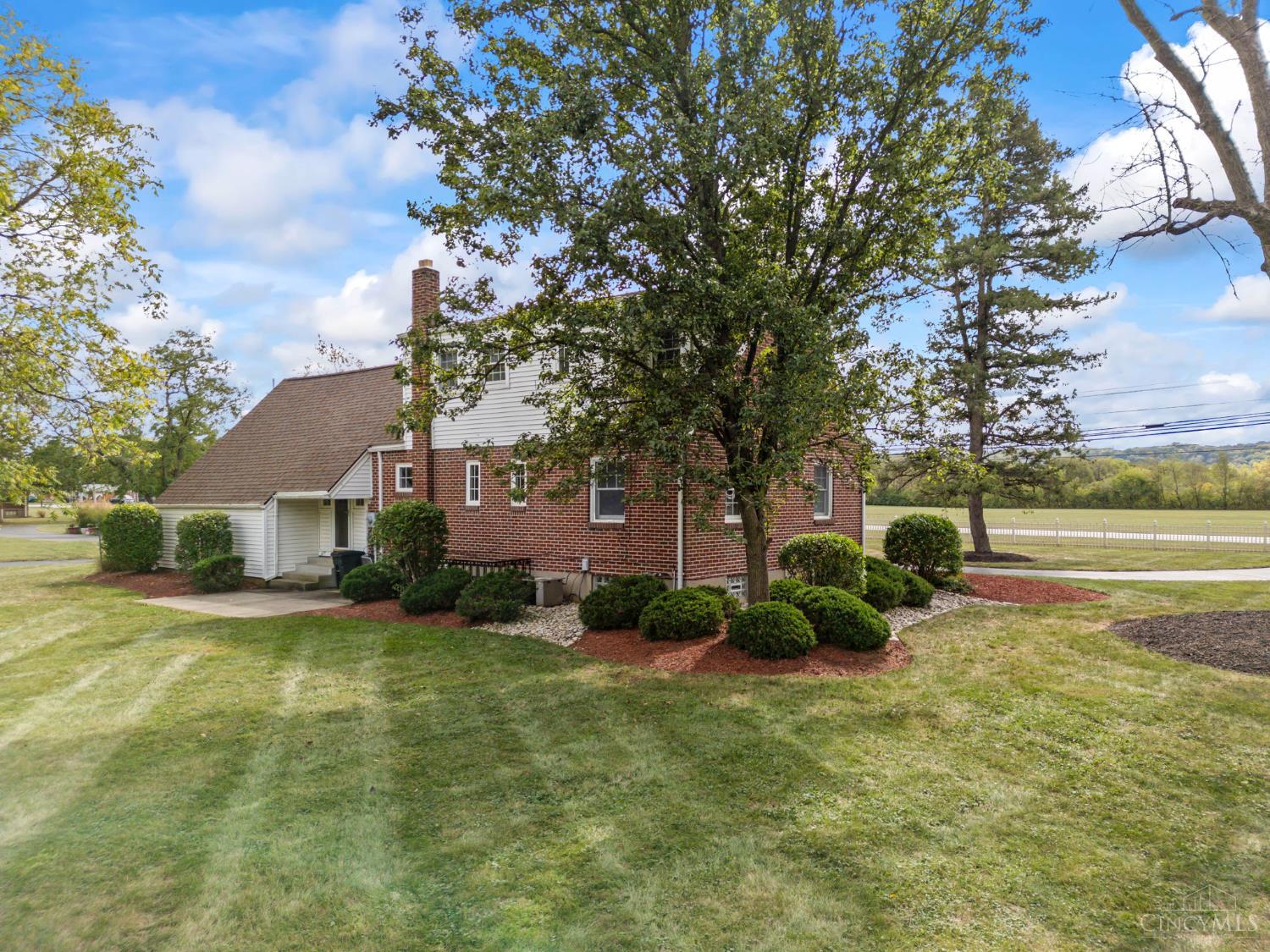 5794 River Road Property Photo 9