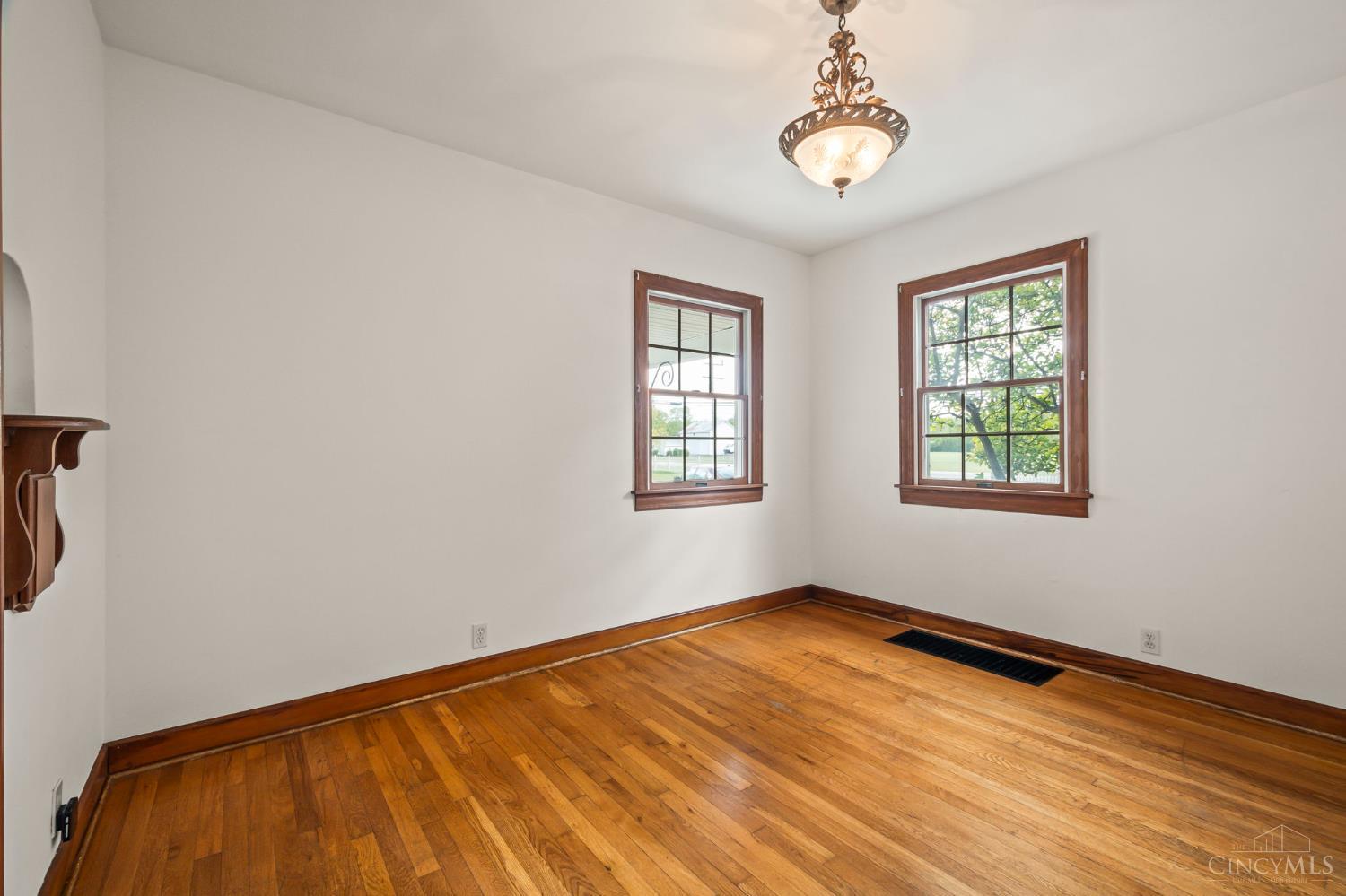 5794 River Road Property Photo 29