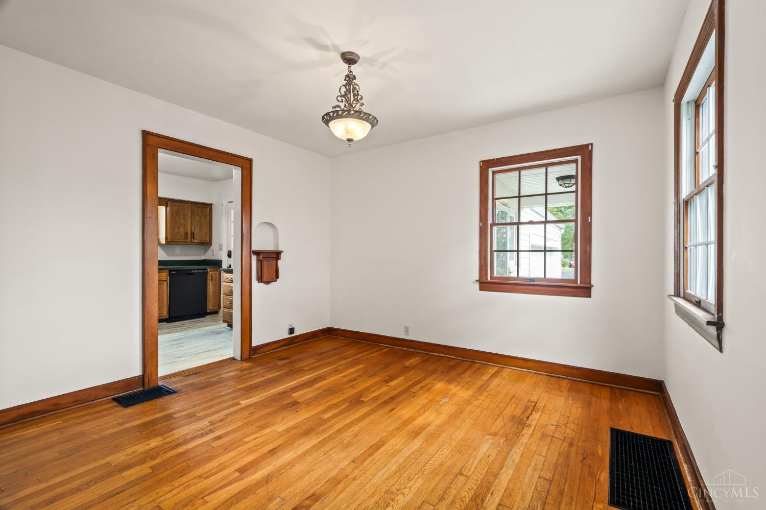 5794 River Road Property Photo 31