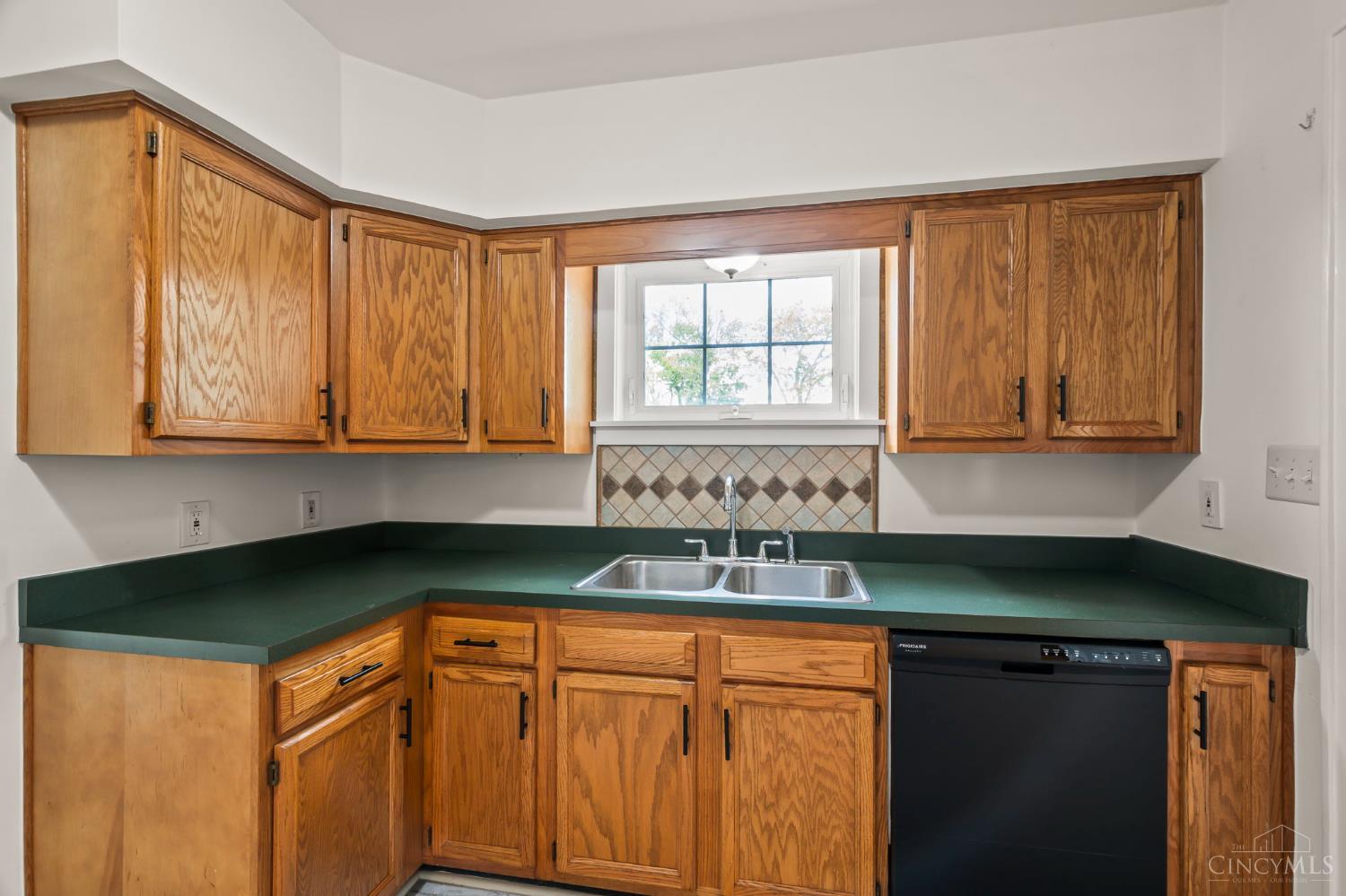 5794 River Road Property Photo 32