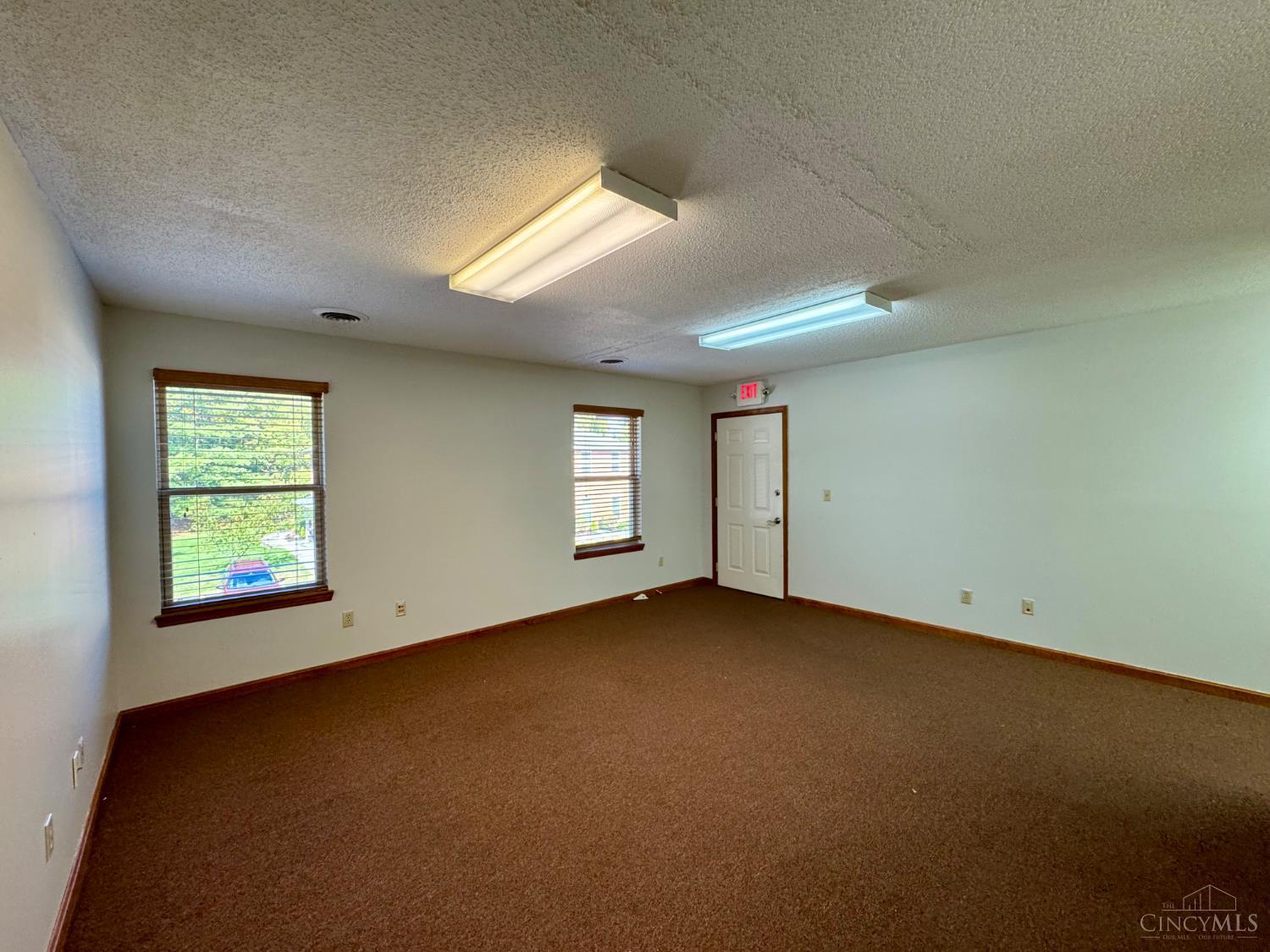 8859 Brookside Avenue Property Photo 8