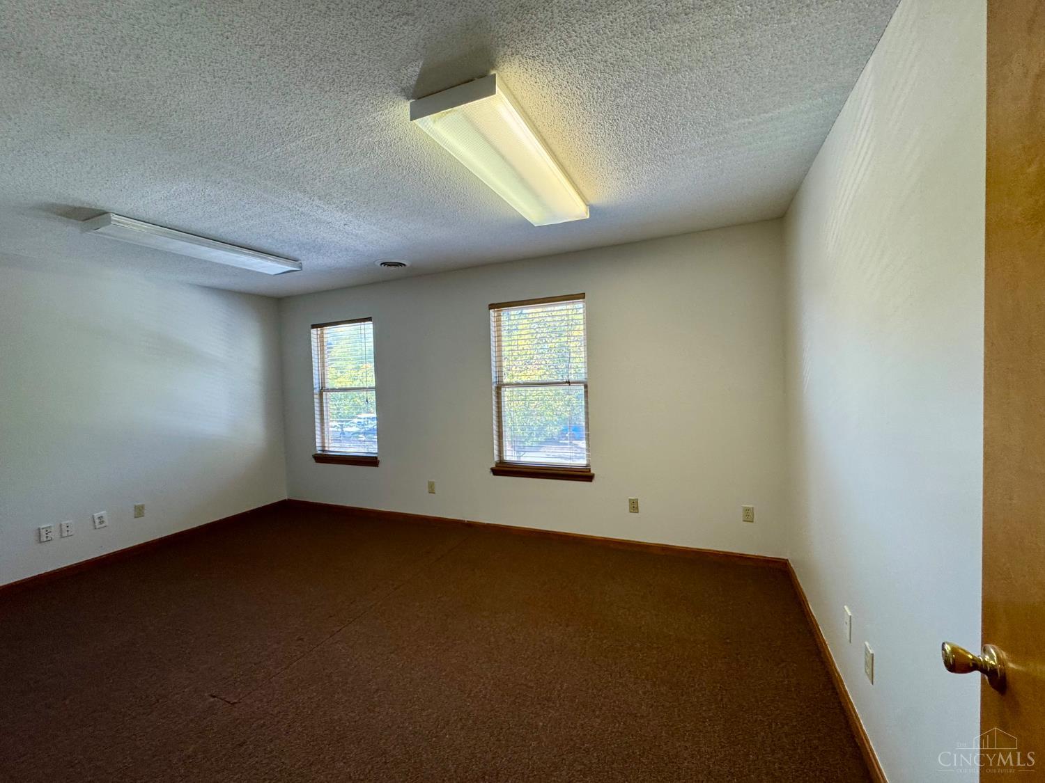8859 Brookside Avenue Property Photo 21