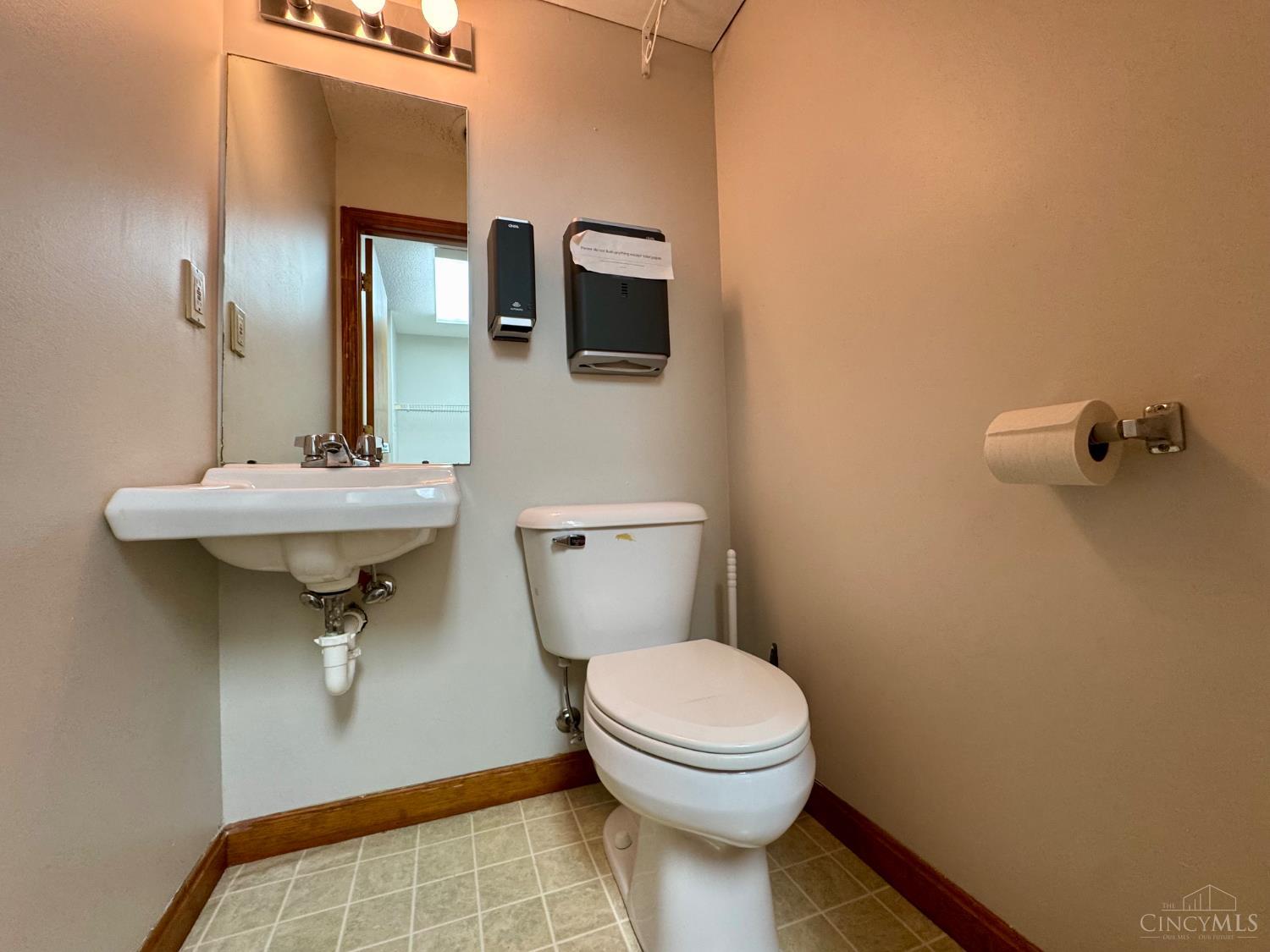8859 Brookside Avenue Property Photo 26