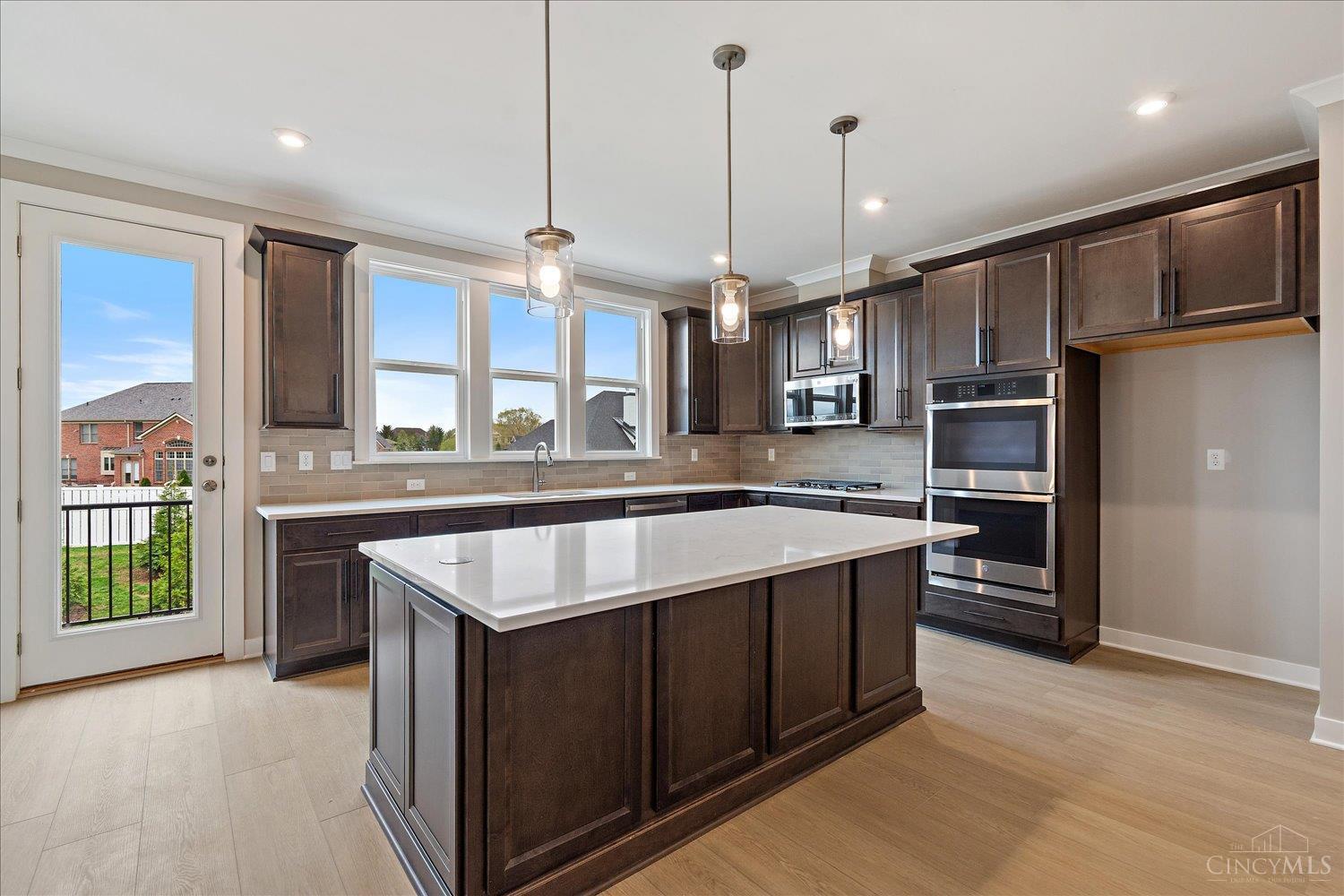 7440 Wetherington Lane Property Photo 4