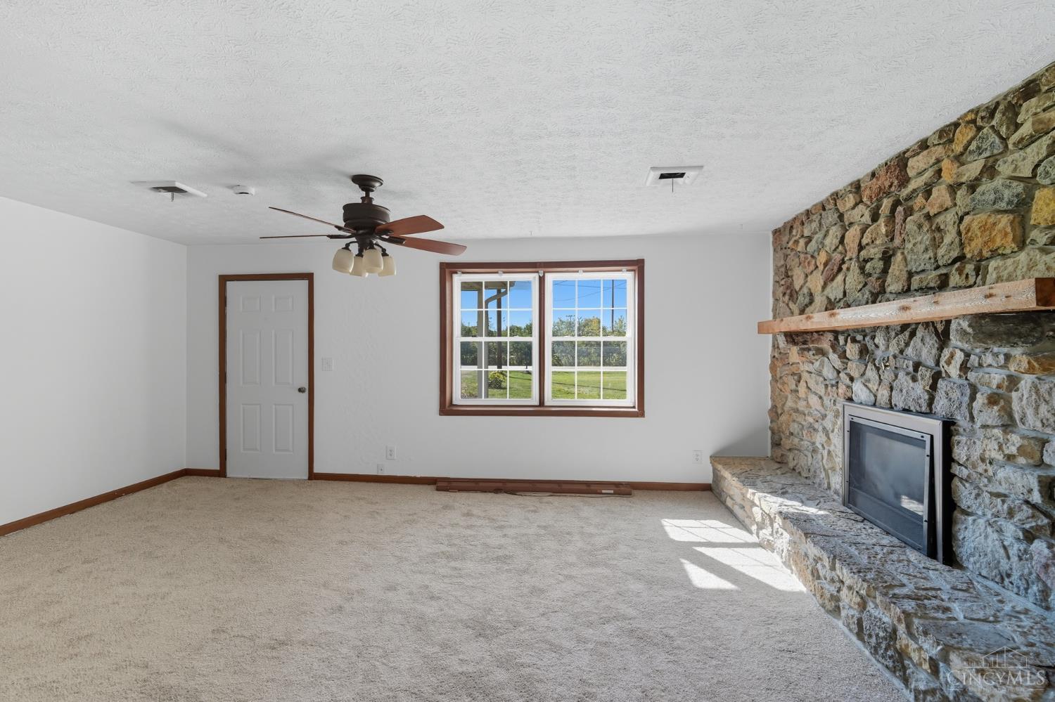 3730 Greentree Road Property Photo 8