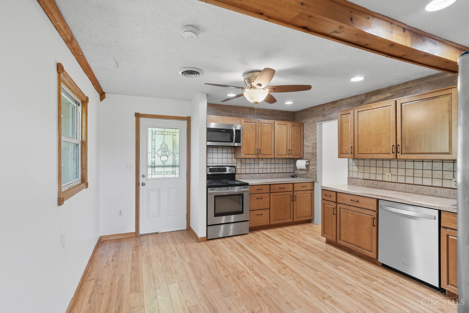 3730 Greentree Road Property Photo 13