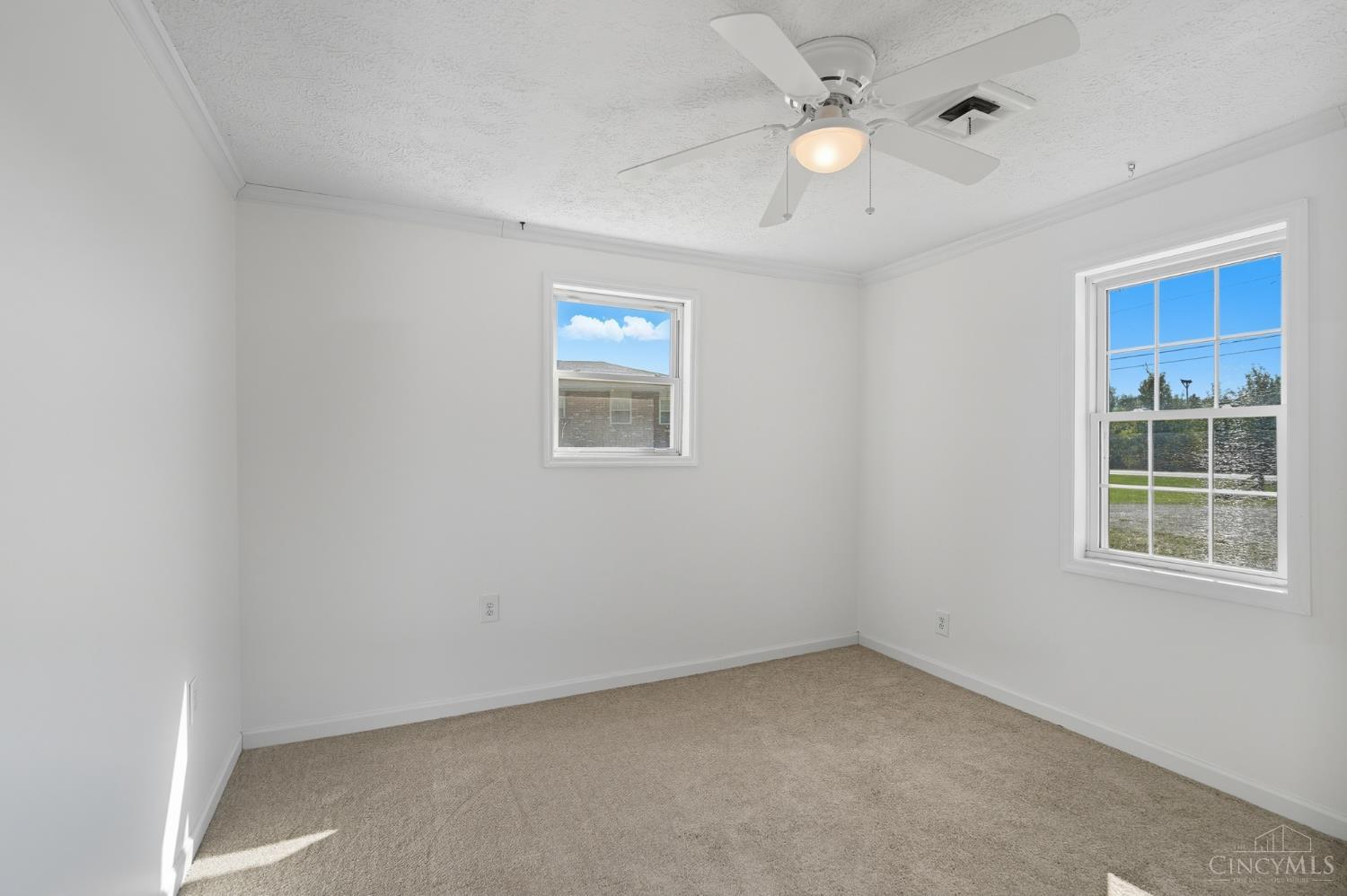 3730 Greentree Road Property Photo 17