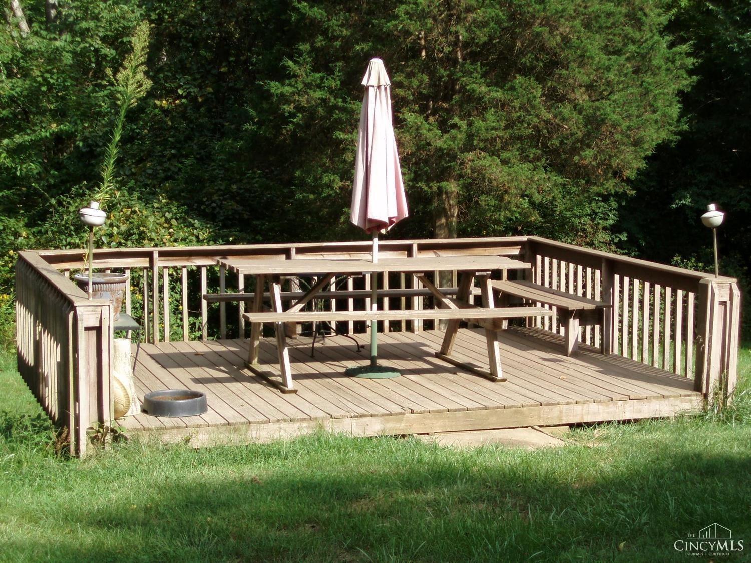 1140 Weber Road Property Photo 11
