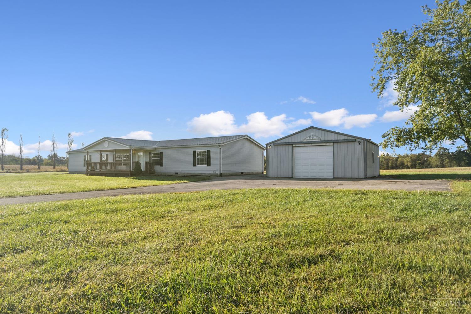 7986 Black Road Property Photo 3