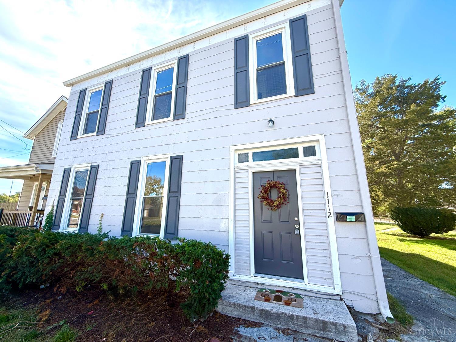 1112 Girard Avenue Property Photo 1