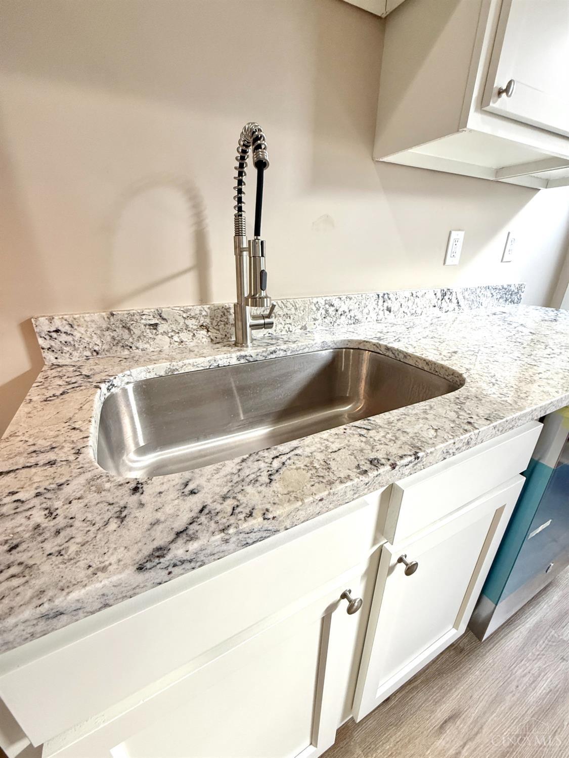 1112 Girard Avenue Property Photo 11