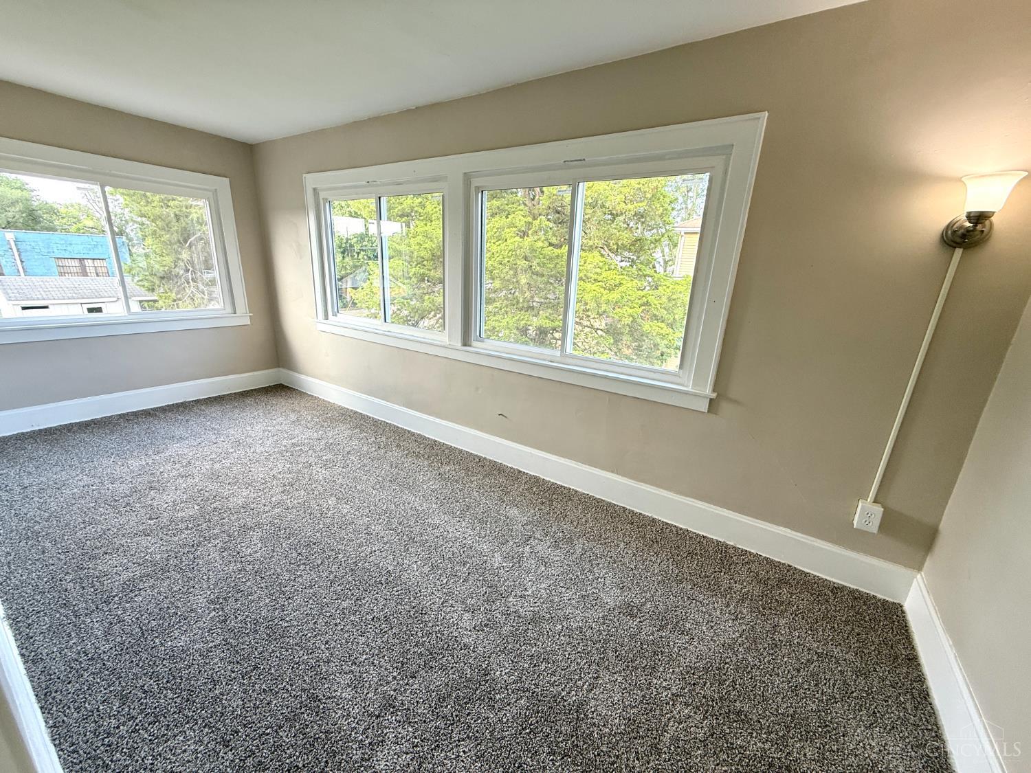 1112 Girard Avenue Property Photo 13