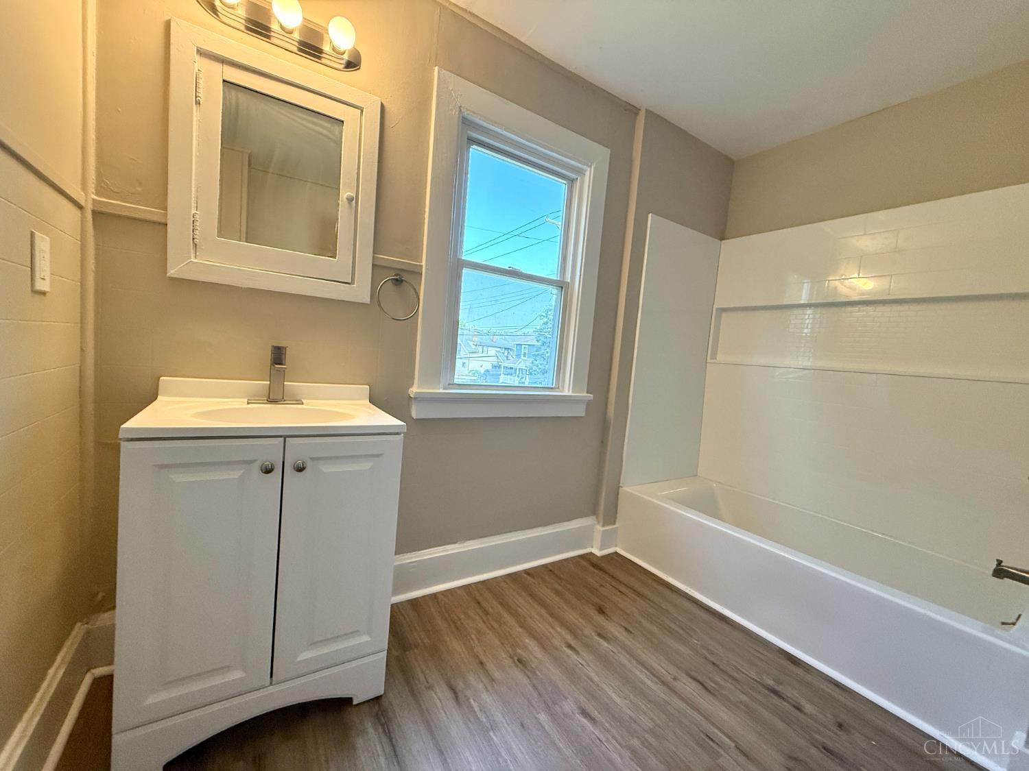 1112 Girard Avenue Property Photo 18