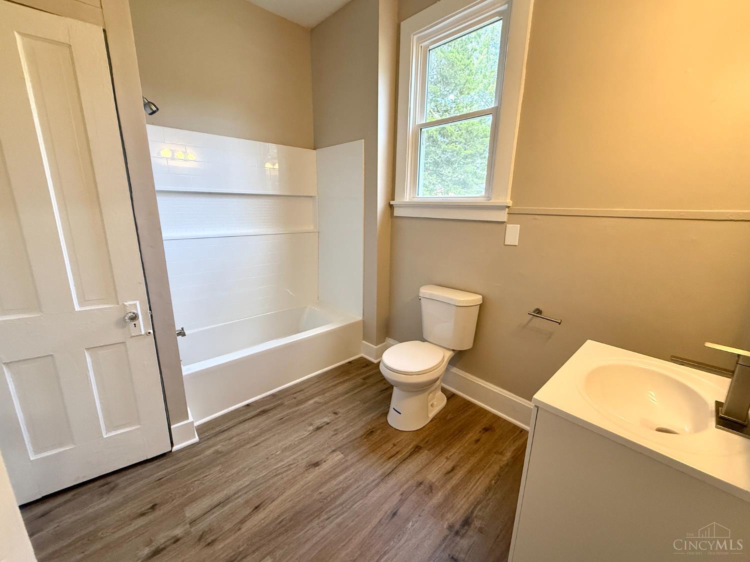 1112 Girard Avenue Property Photo 26