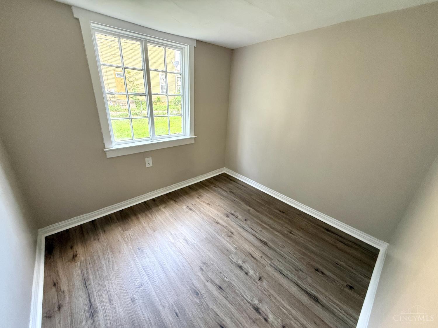 1112 Girard Avenue Property Photo 32