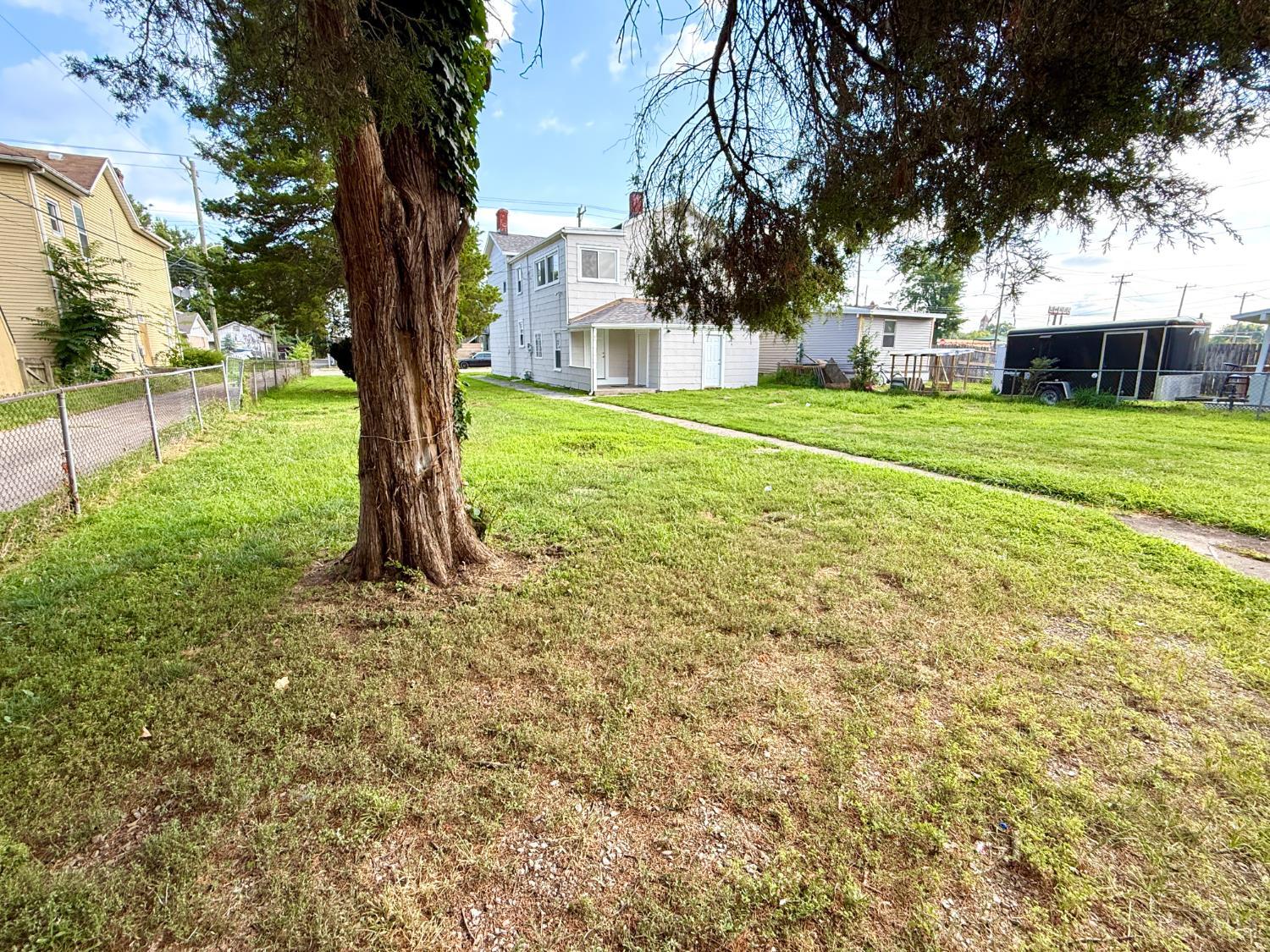 1112 Girard Avenue Property Photo 35