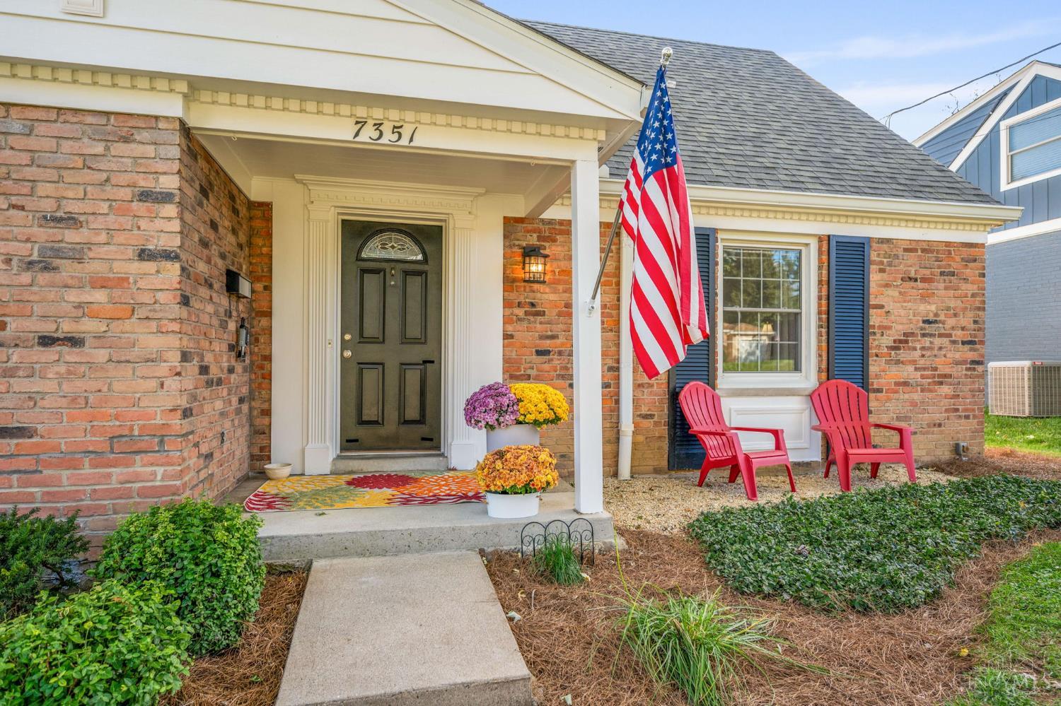 7351 Miami Hills Drive Property Photo 3