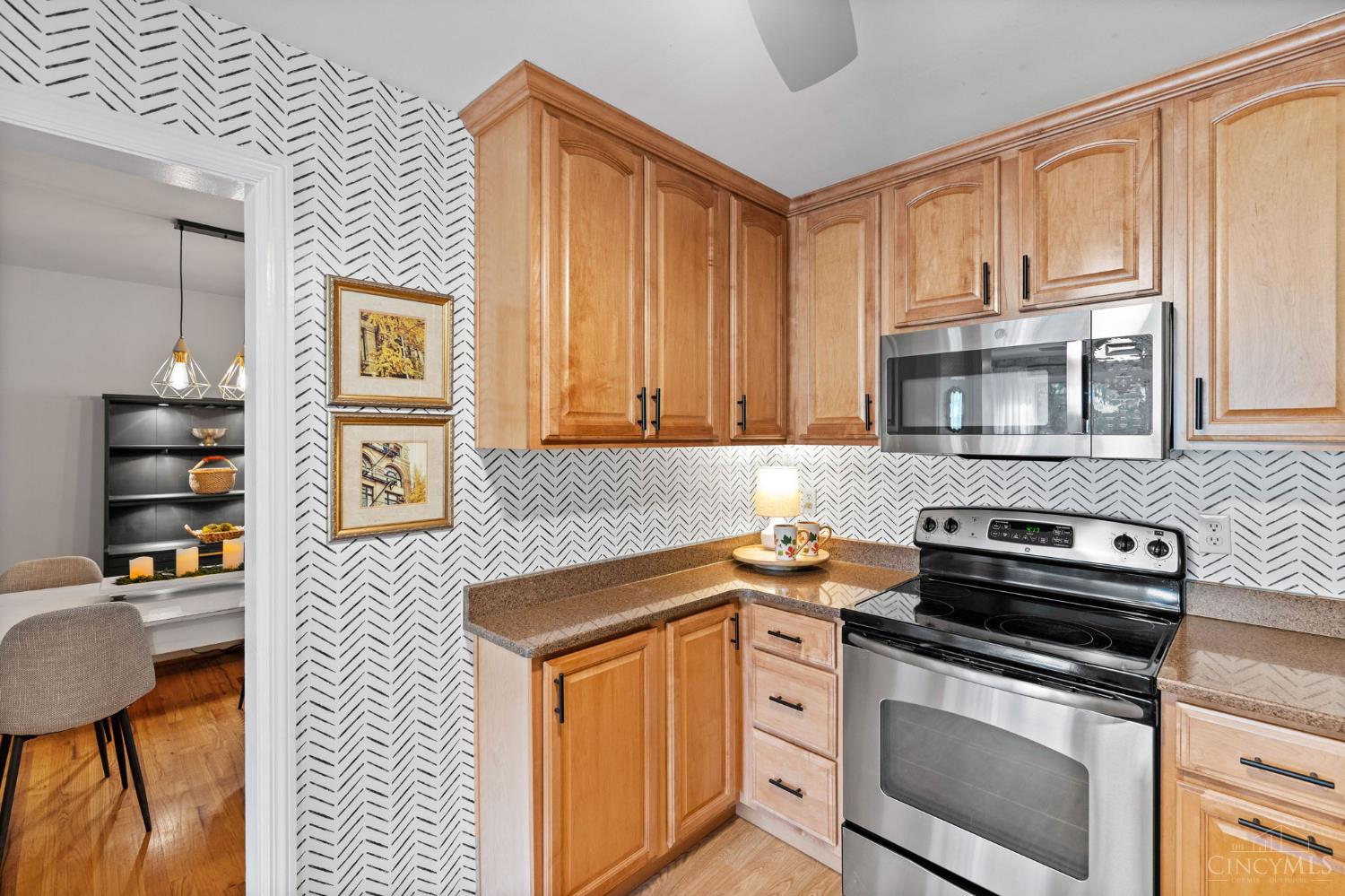 7351 Miami Hills Drive Property Photo 13