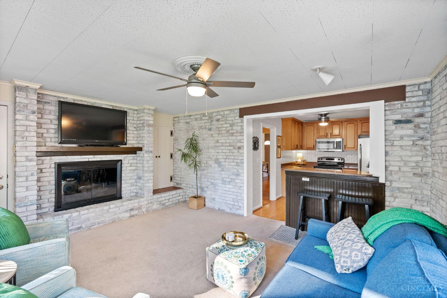 7351 Miami Hills Drive Property Photo 16